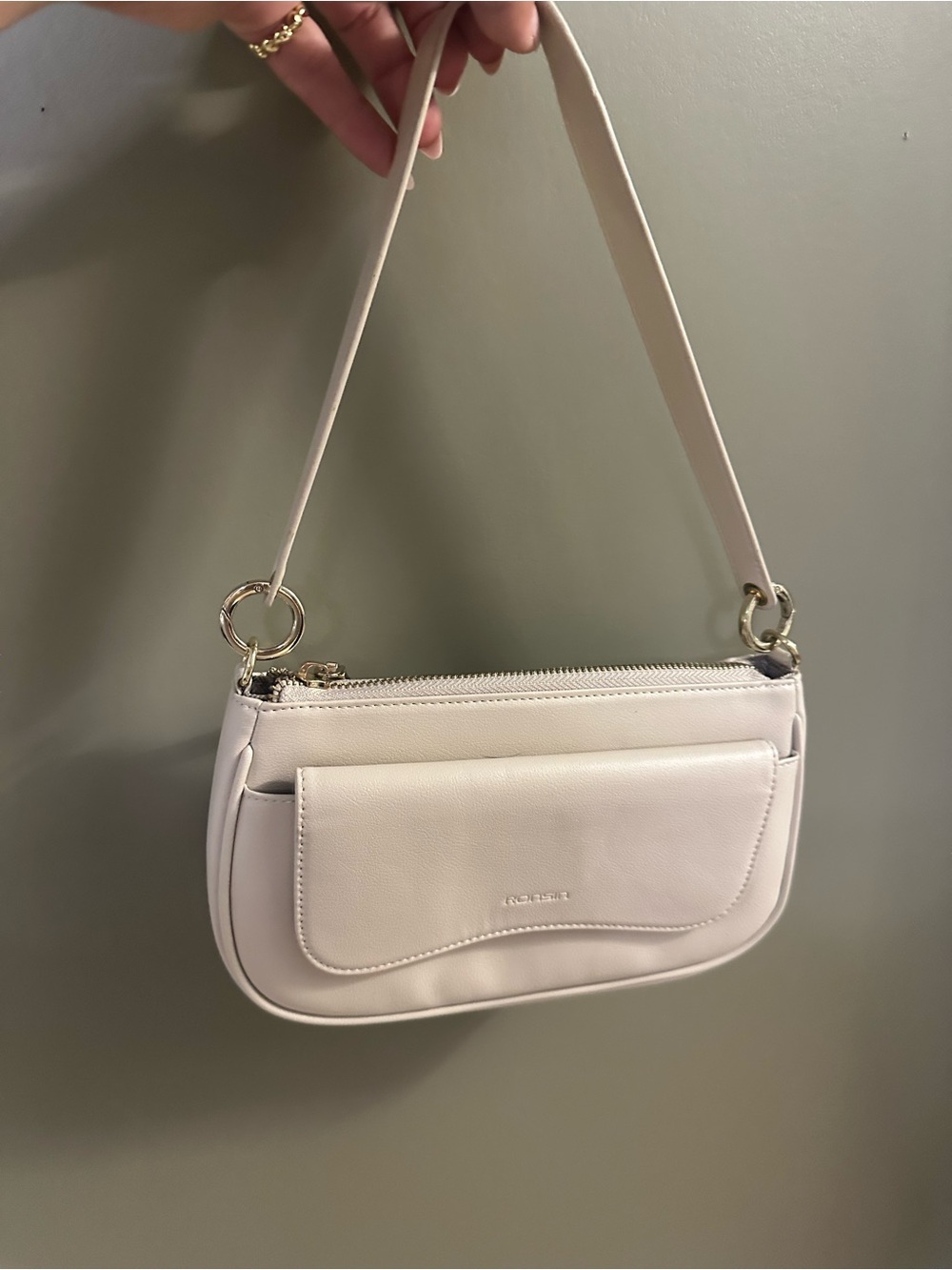 Source Unknown Cream Shoulder Bag with Front Flap and Gold Hardware